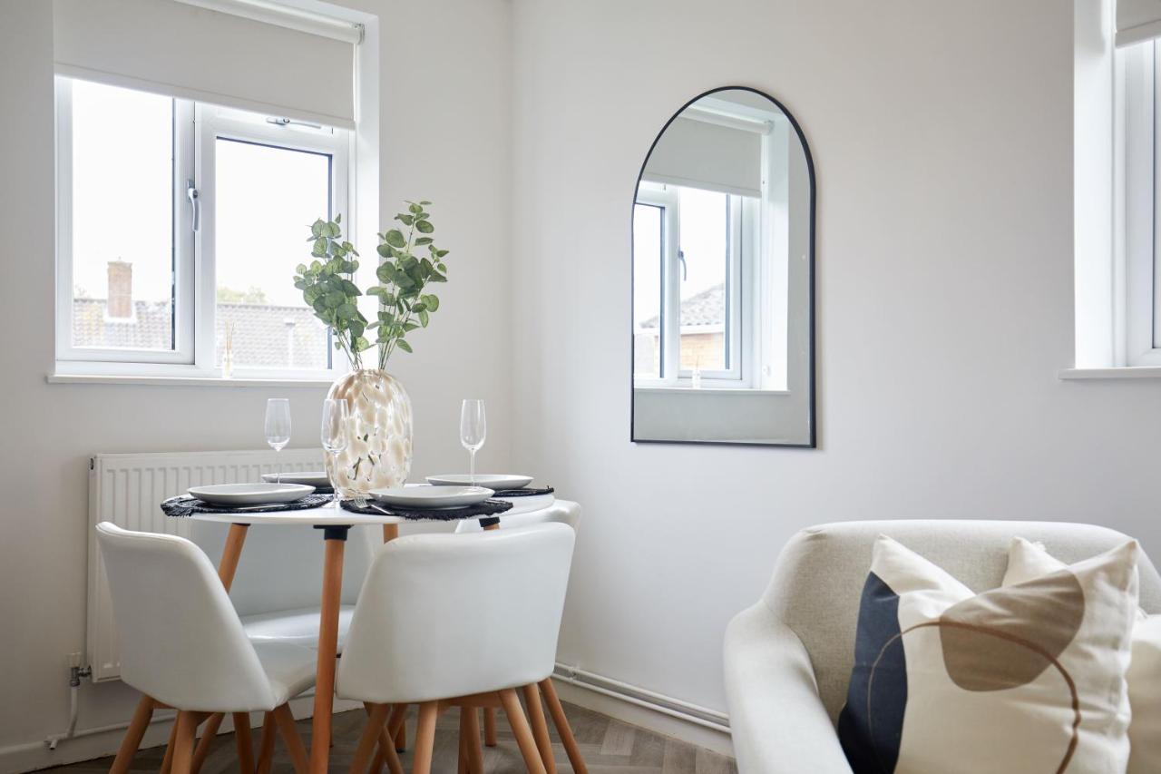 Stylish 2 Bed Apartment With Beautiful Garden 诺里奇 外观 照片